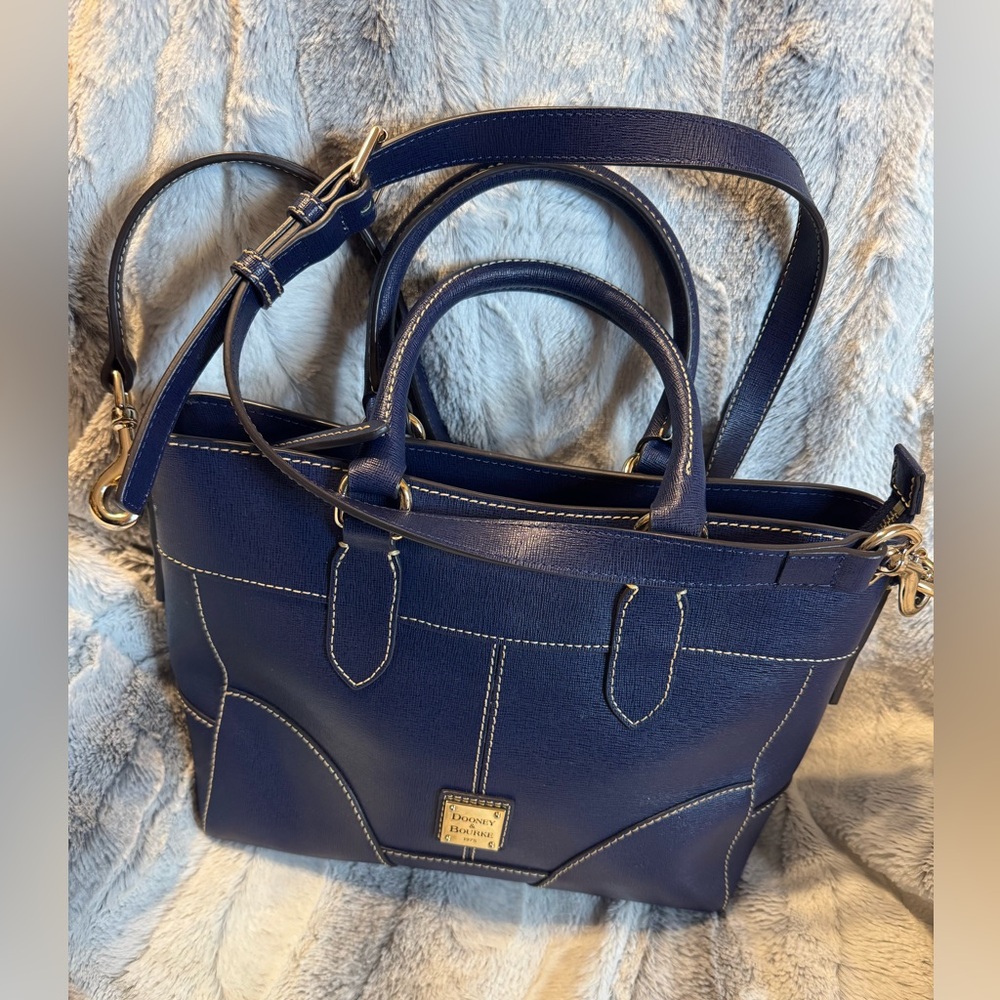 Dooney & Bourke - Selleria Jayne Structured Satchel - Navy, Zip Top Closure